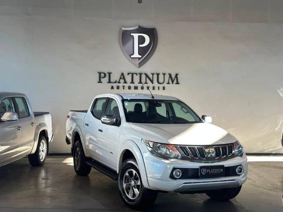 MITSUBISHI L200 TRITON 2.4 16V TURBO DIESEL SPORT HPE TOP CD 4P 4X4 AUTOMÁTICO MITSUBISHI L200 TRITON 2.4 16V TURBO DIESEL SPORT HPE TOP CD 4P 4X4 AUTOMÁTICO